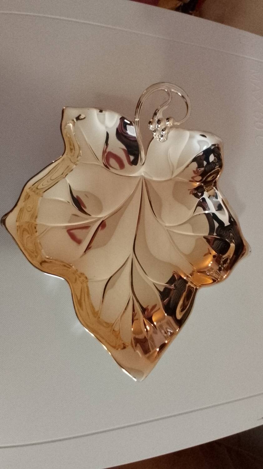 Silver leaf vine dish, silver-plated metal
