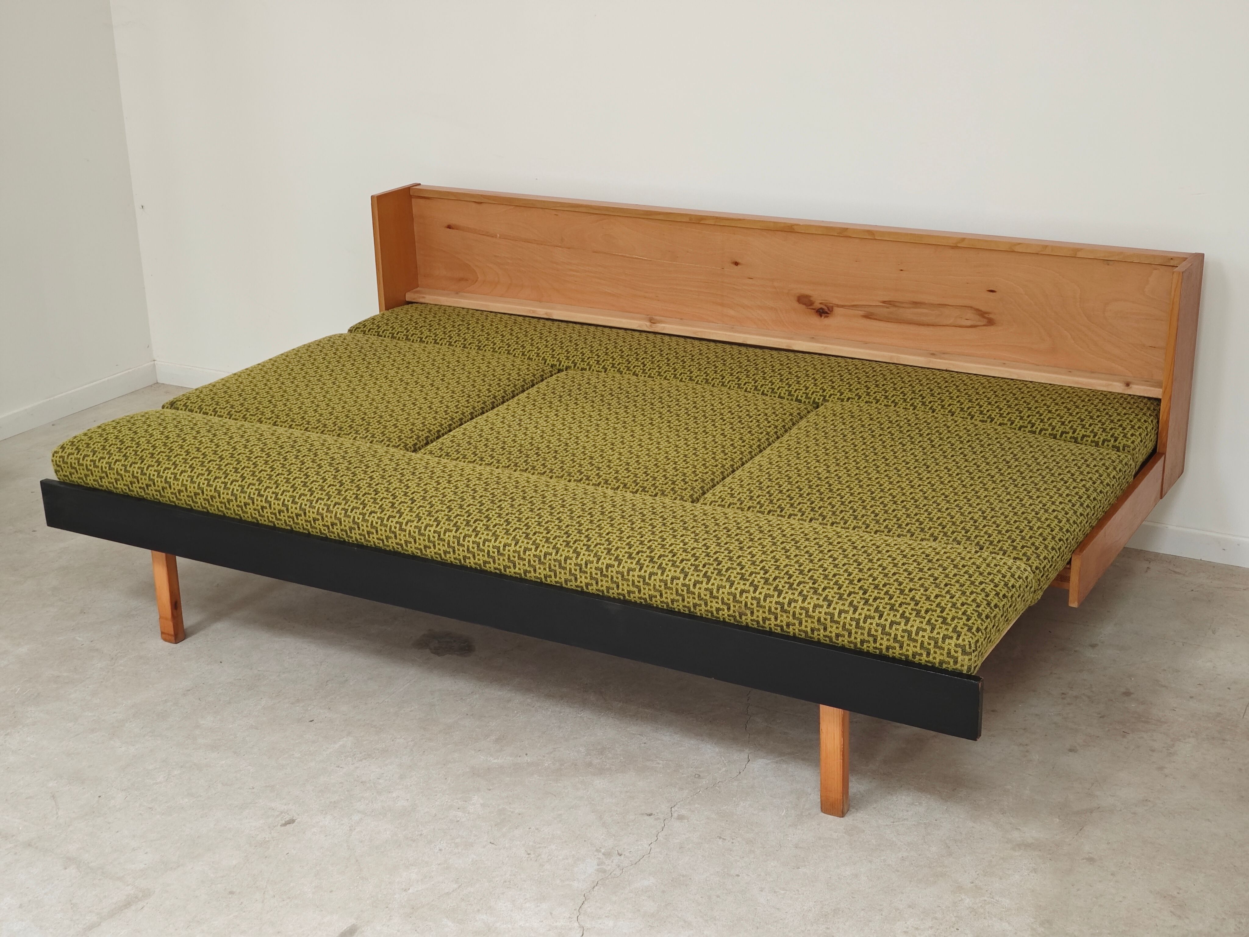 Green folding bench / Sofa  
Drevotvar Czechoslovakia 1960