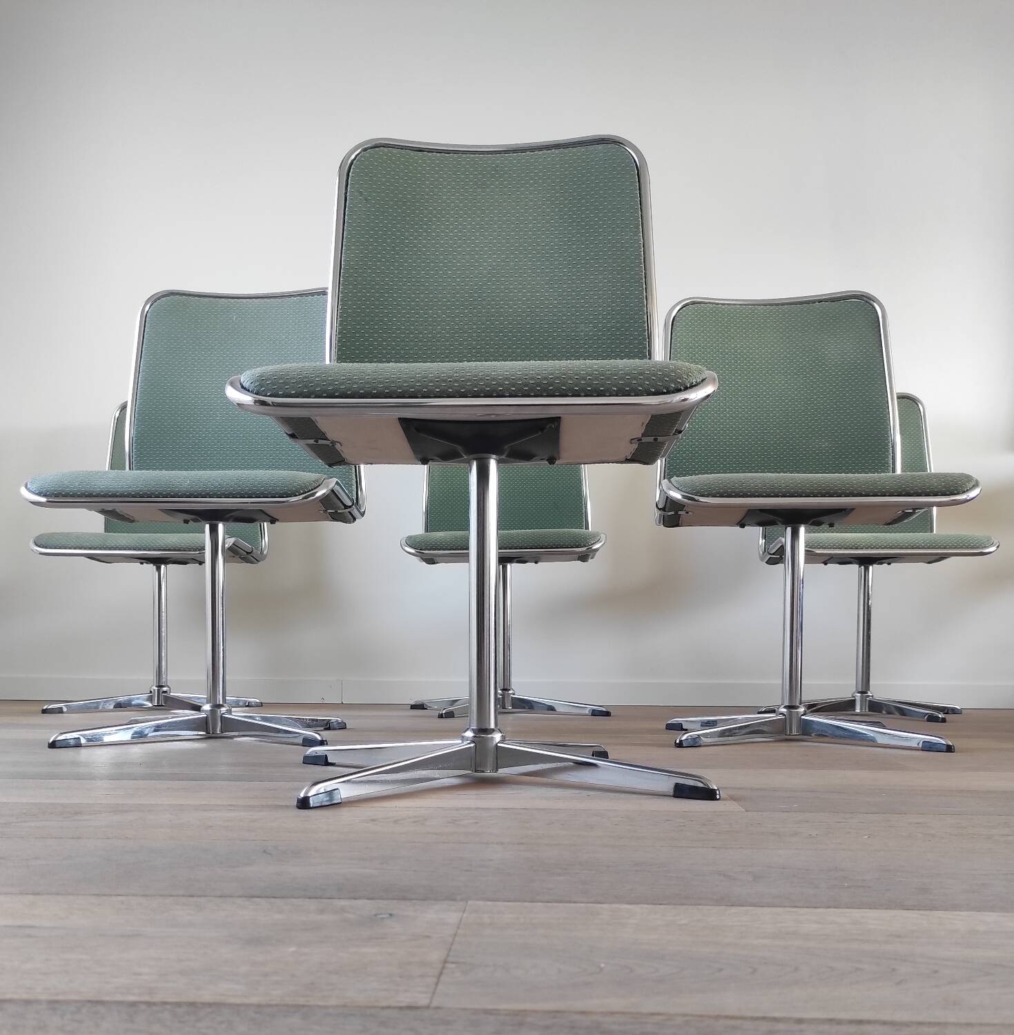 Suite de 6 chaises pivotantes Roche Bobois, 70's