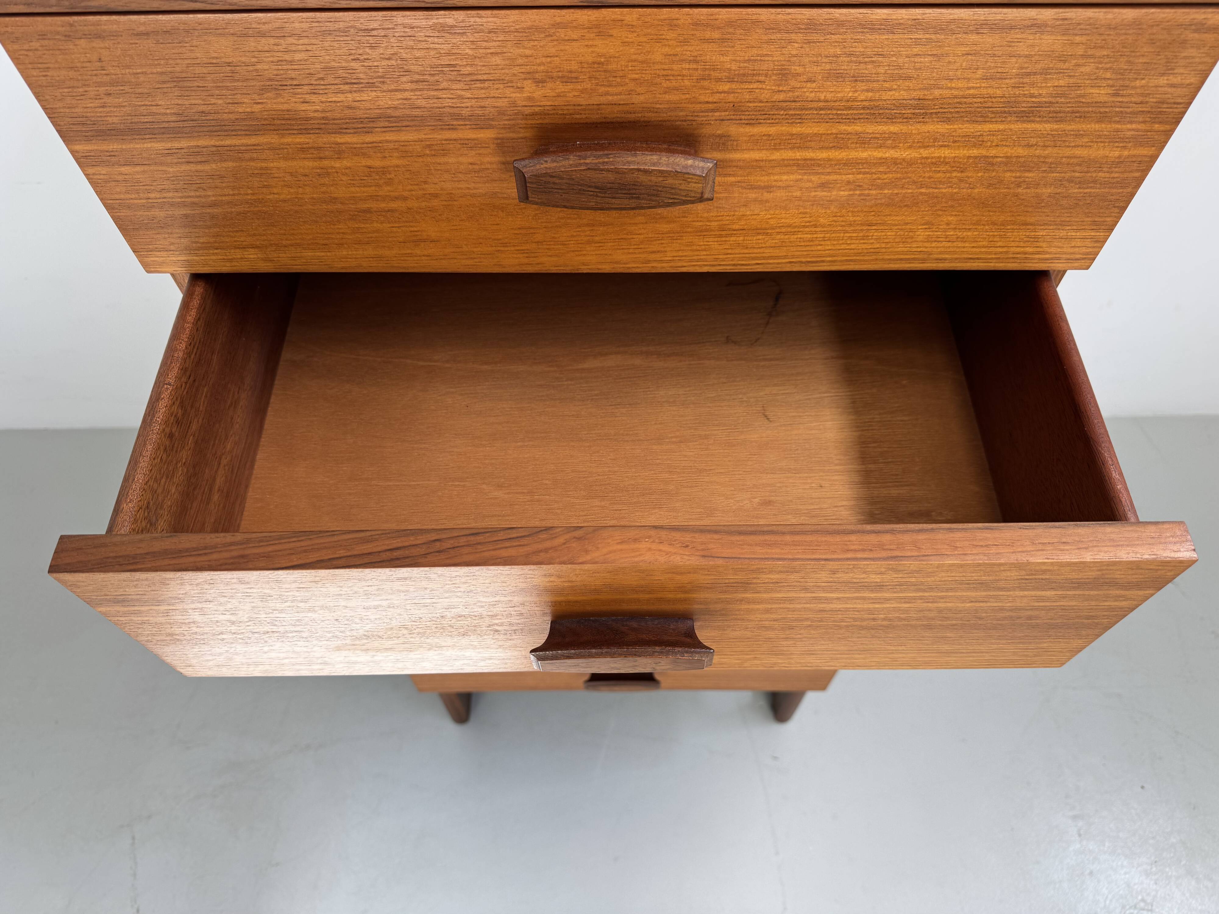 Vintage chest of drawers 1960's