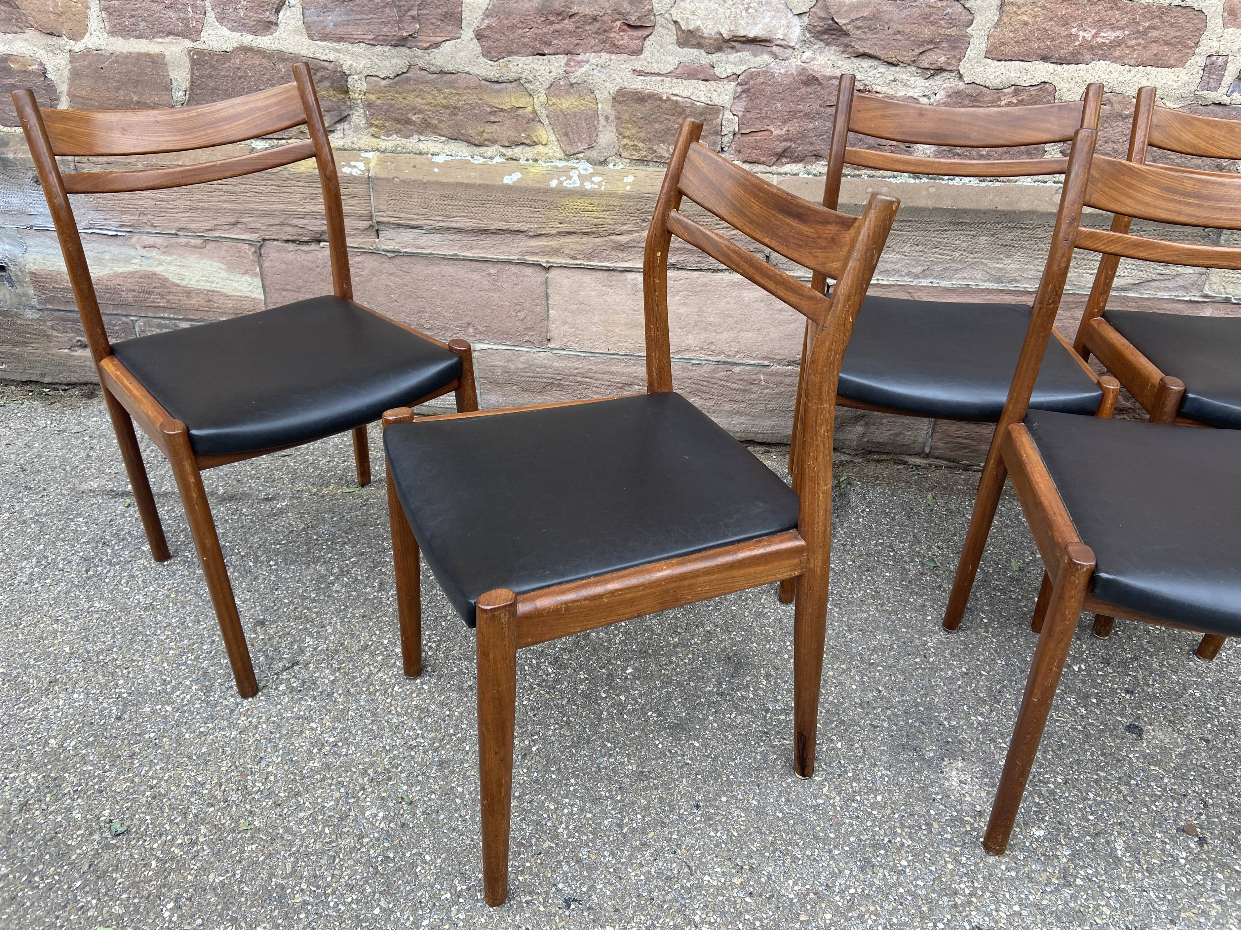 6 vintage Danish Scandinavian style chairs from the 1970s