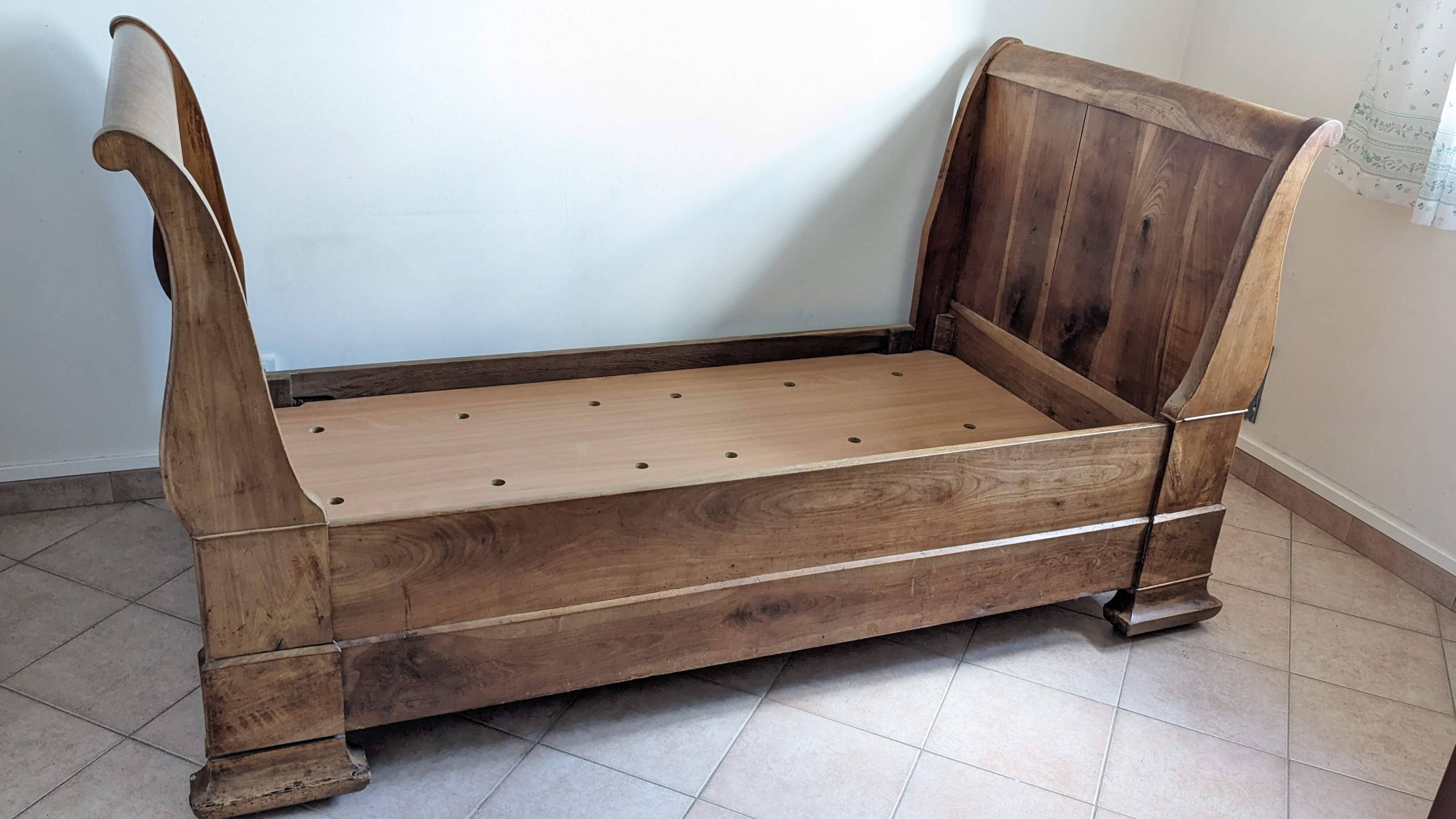 Solid wood bed