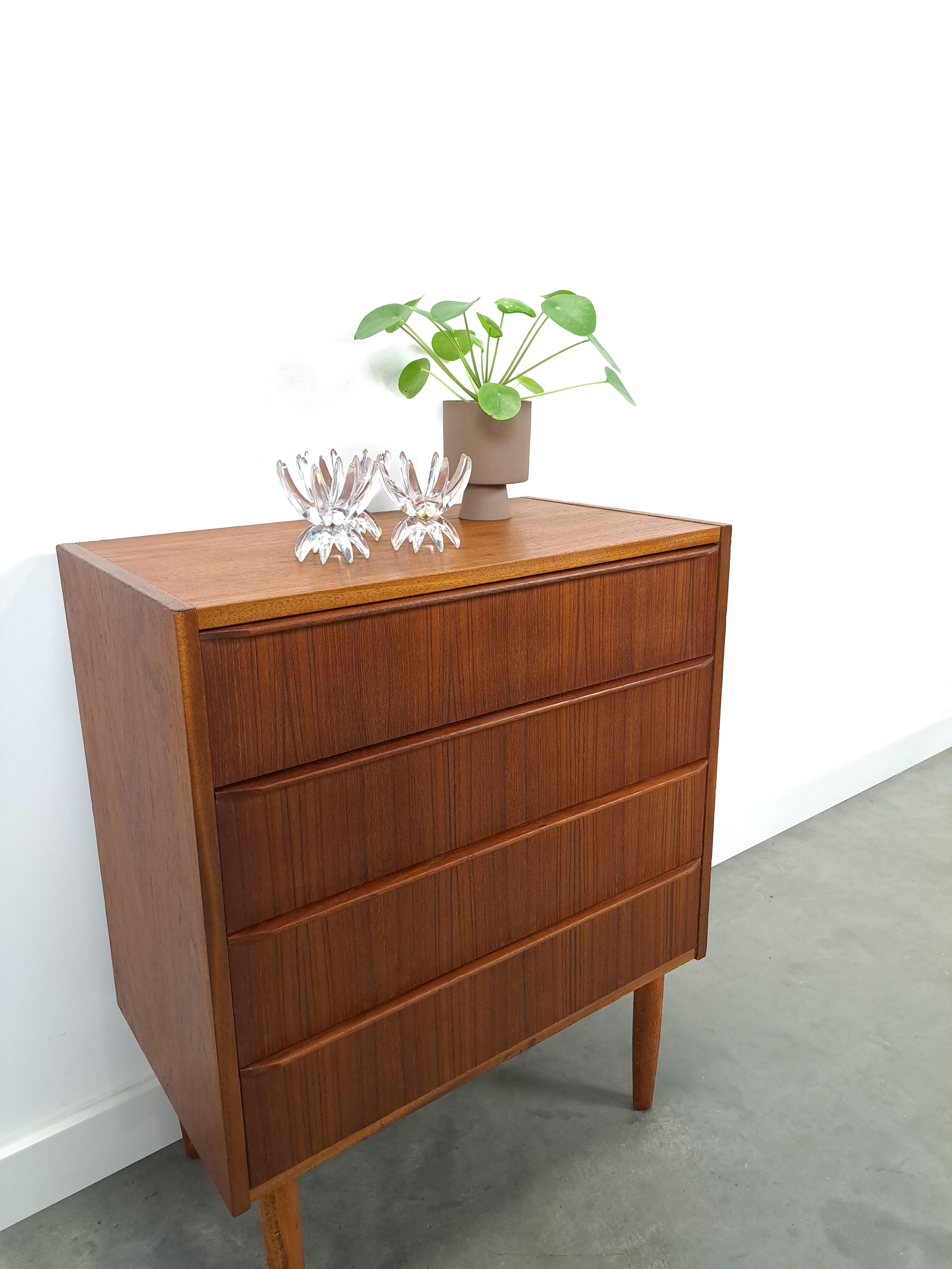 Danish teak chest of drawers with 4 drawers