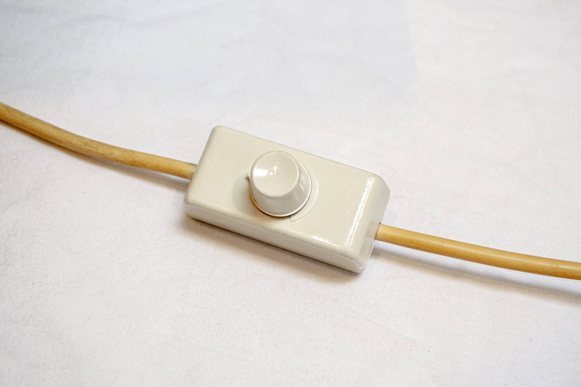 Lampe postmoderne en céramique de L'état du jour Anni '80