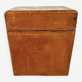 Rectangular lacquered wooden storage box