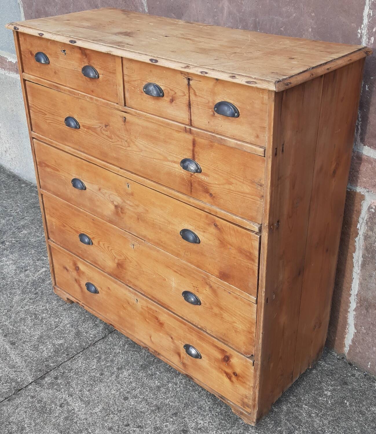 Commode ou meuble à tiroirs