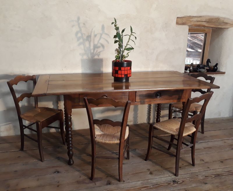 Walnut farmtable, 19th