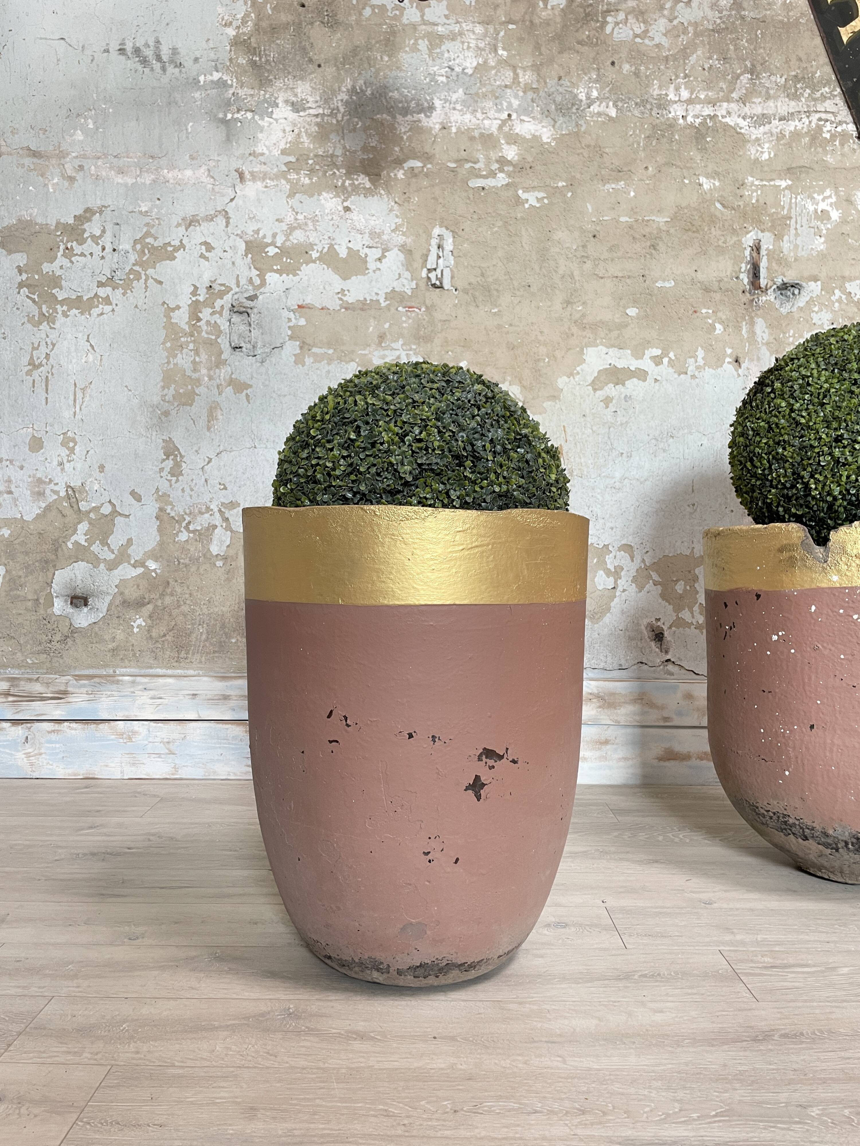 Planters, foundry crucibles