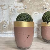 Planters, foundry crucibles