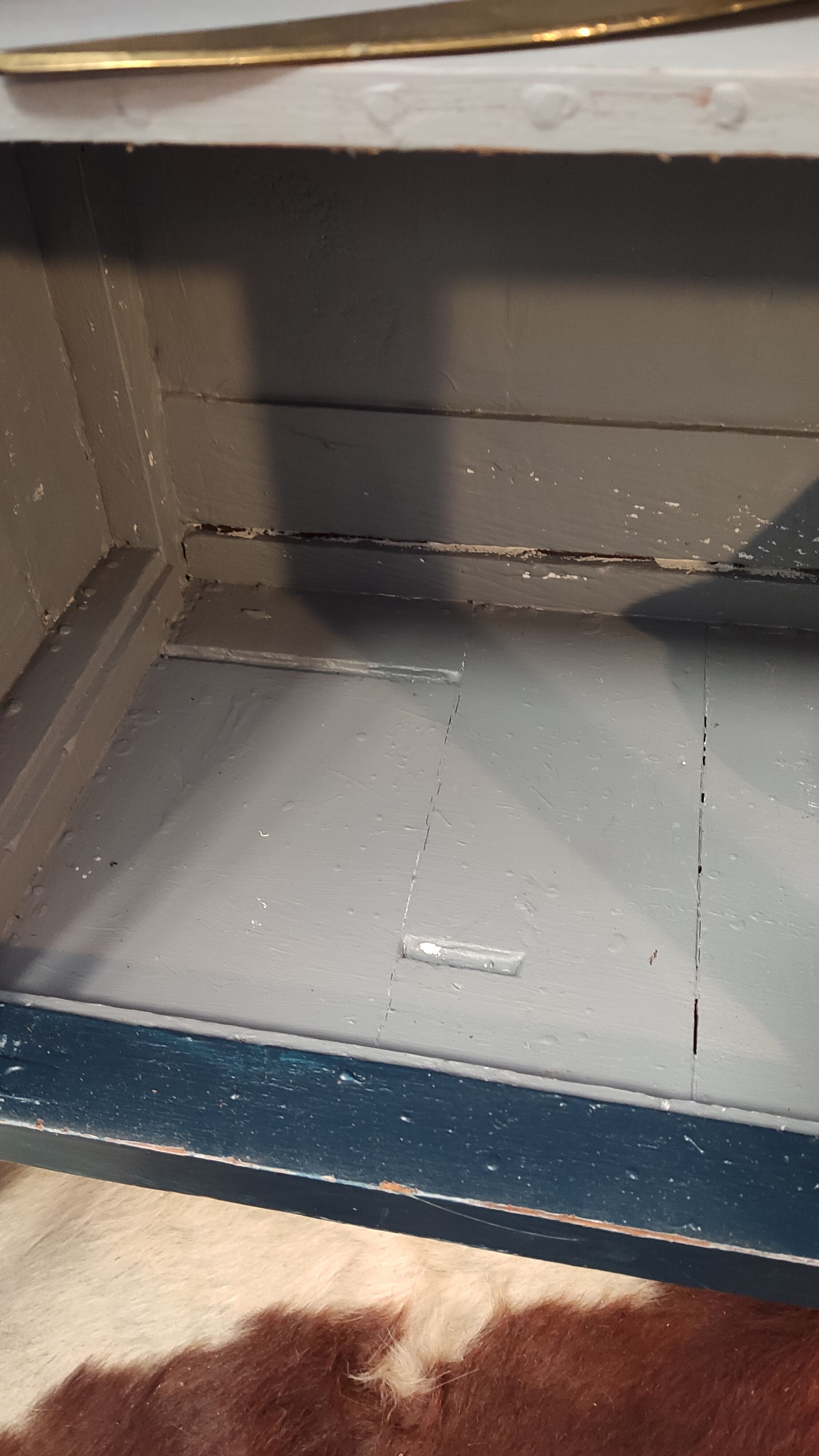 Showcase Louis XVI blue patina