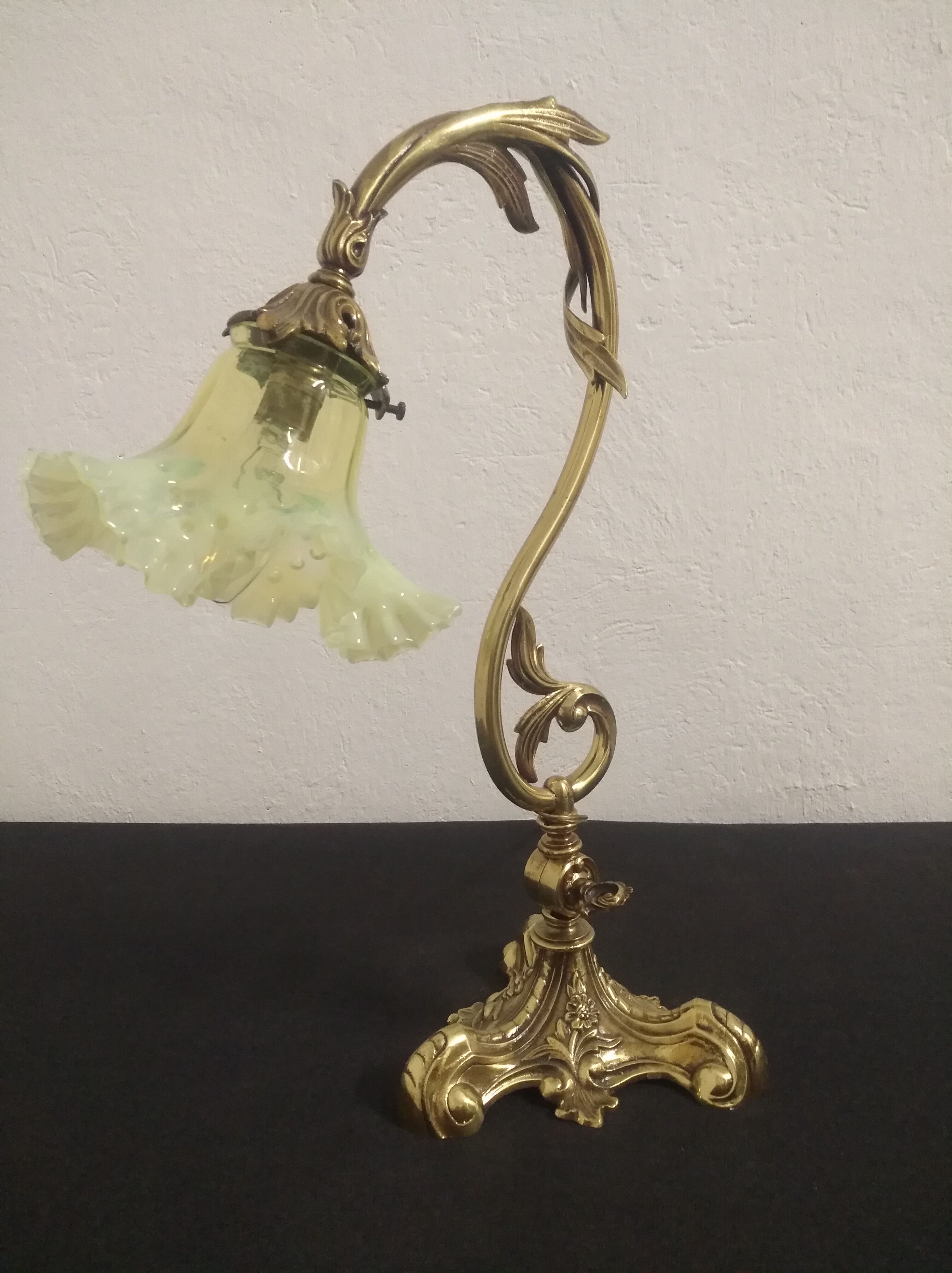 Bronze Art Nouveau lamp