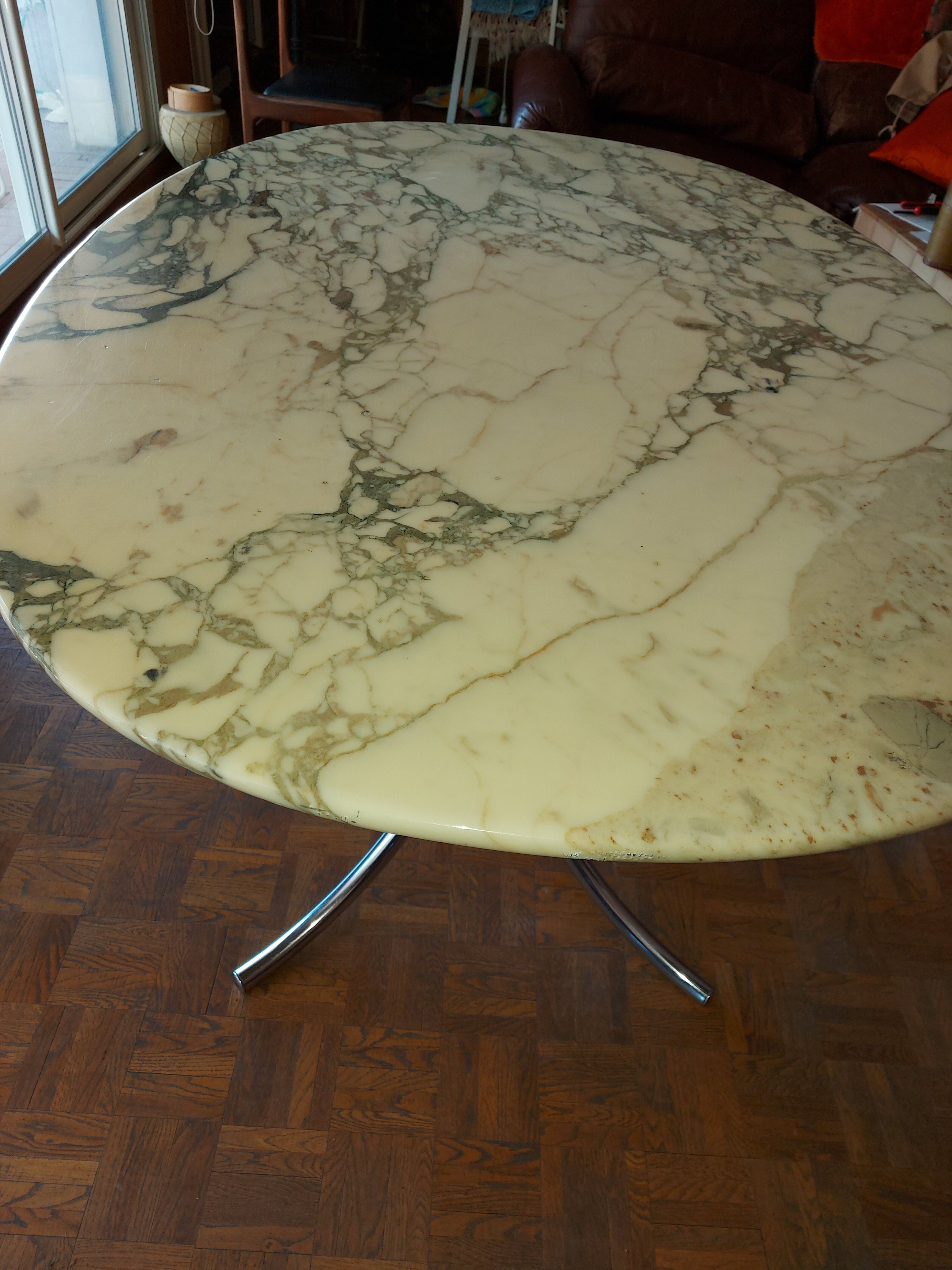 Large dining table in vintage marble 70'S Roche and Bobois