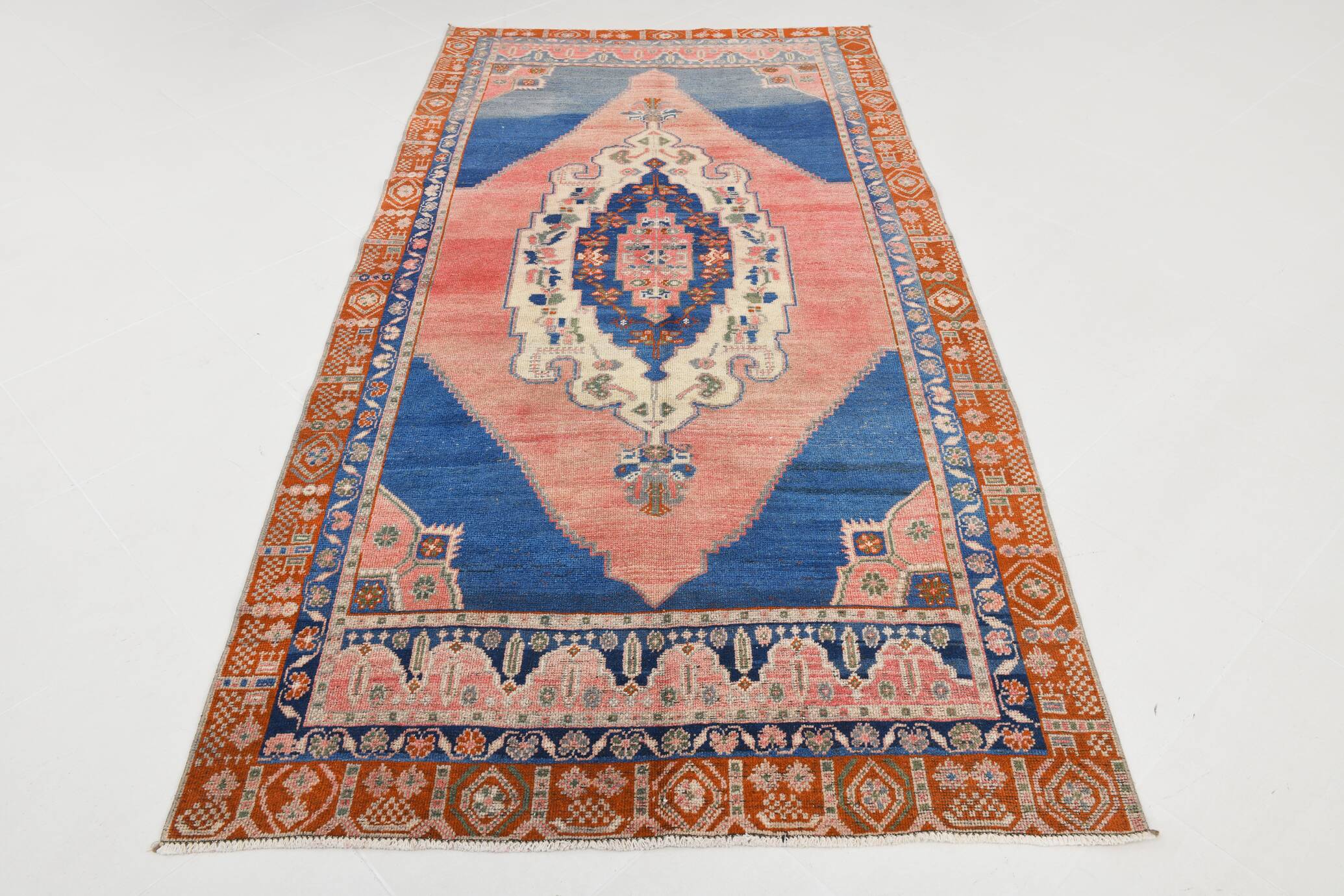 4x9 Oriental Blue Vintage Rug, 137x272Cm