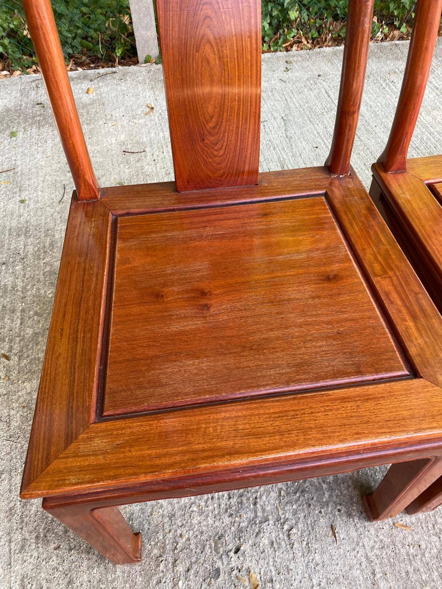 Set of 5 Chinese Ming chairs in solid rosewood – Engraved Shou pattern 70