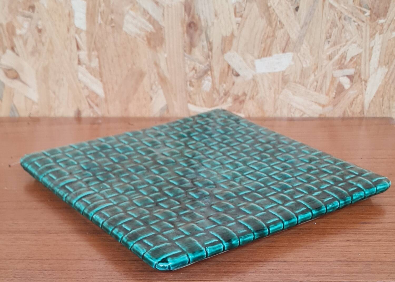 Green earthenware trivet