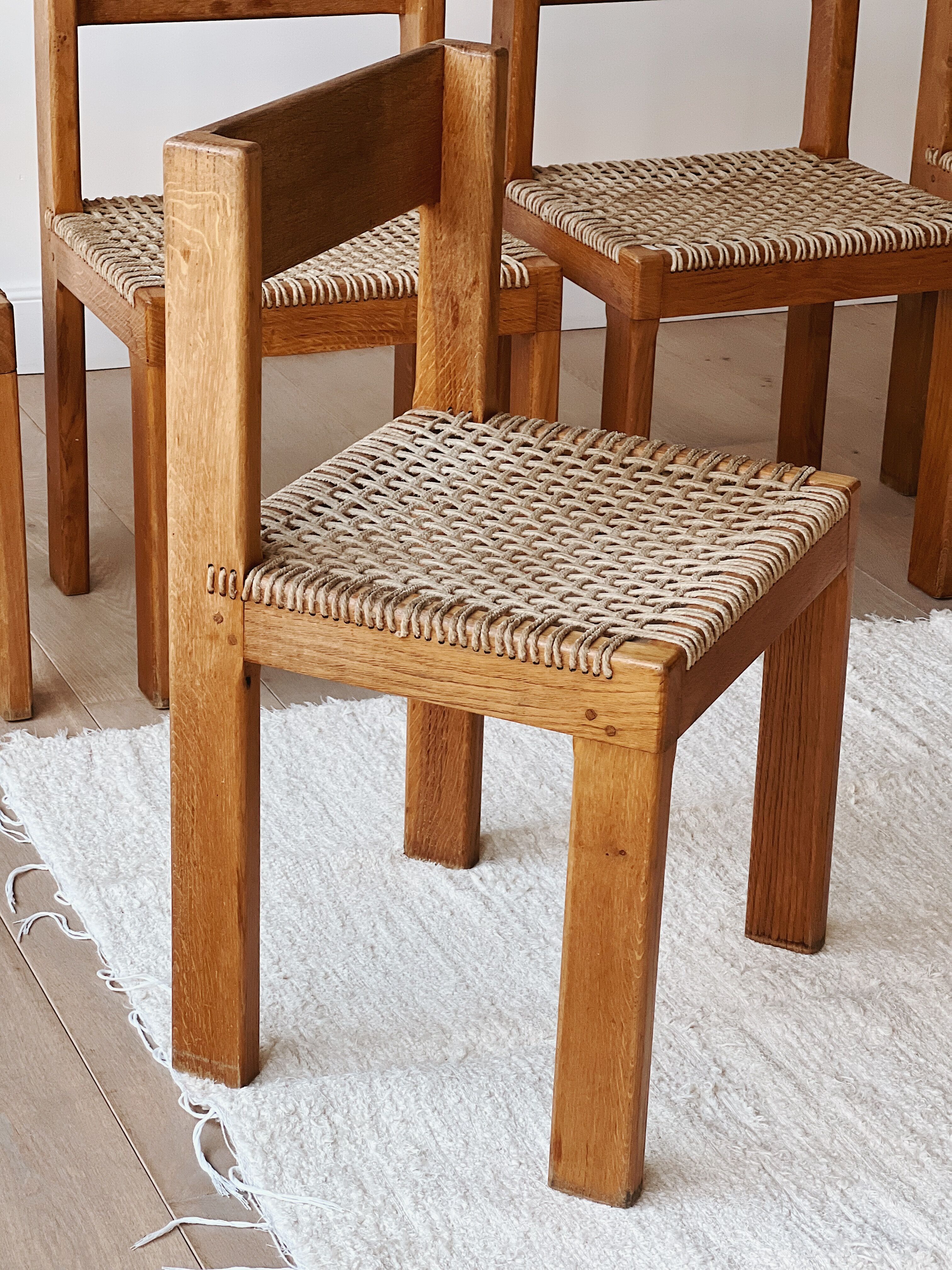 Set of 6 vintage chairs circa 60s