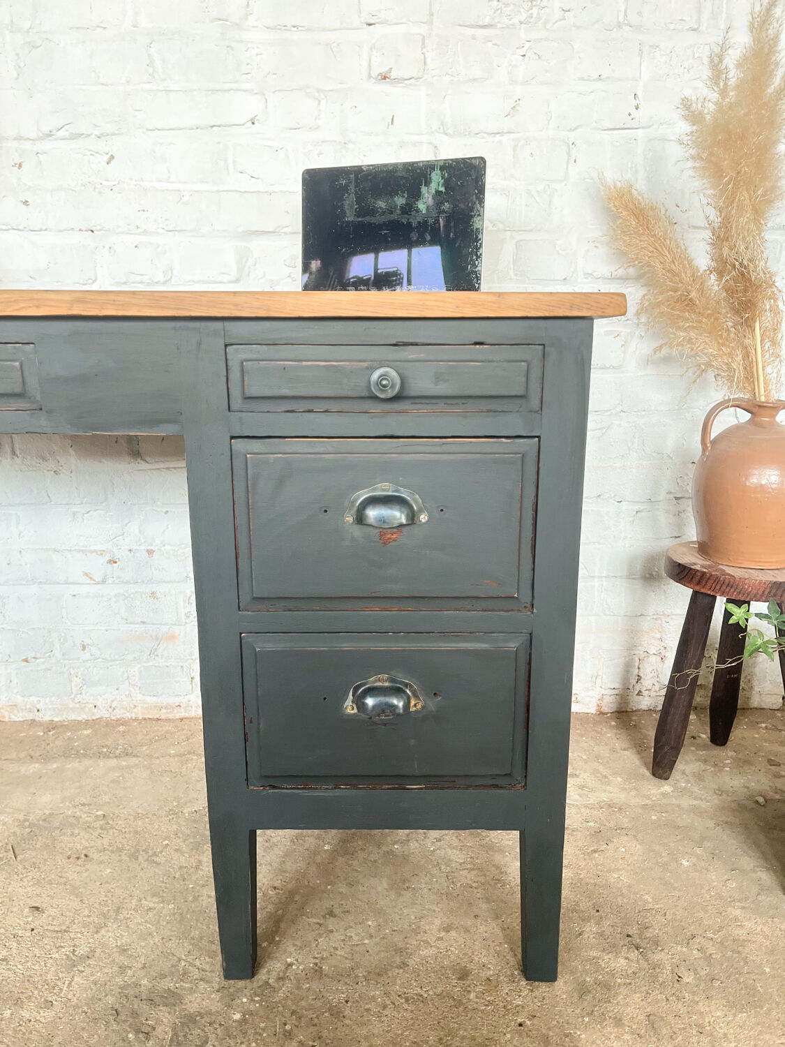 Former workstation office