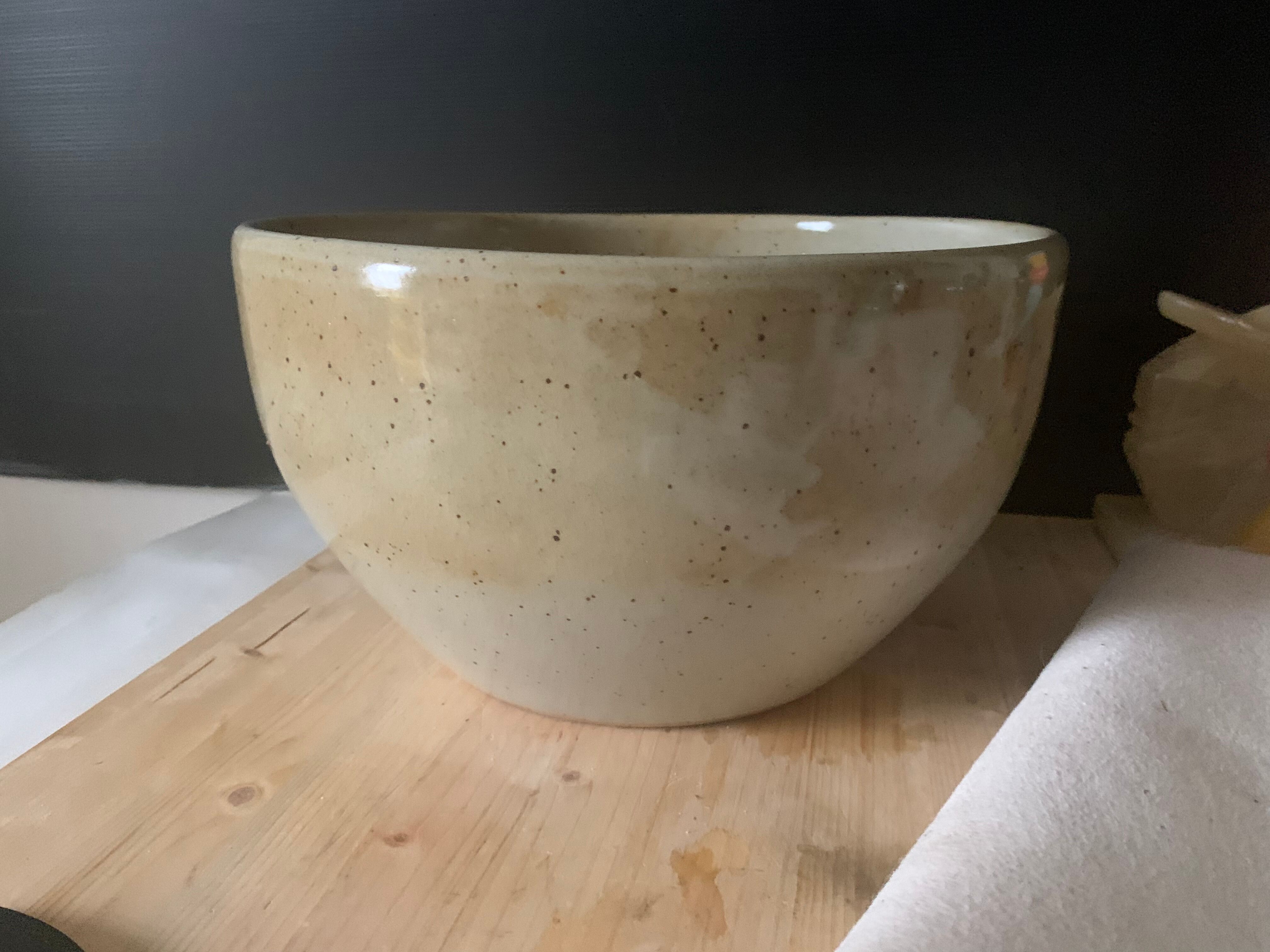 Salad bowl in sandstone