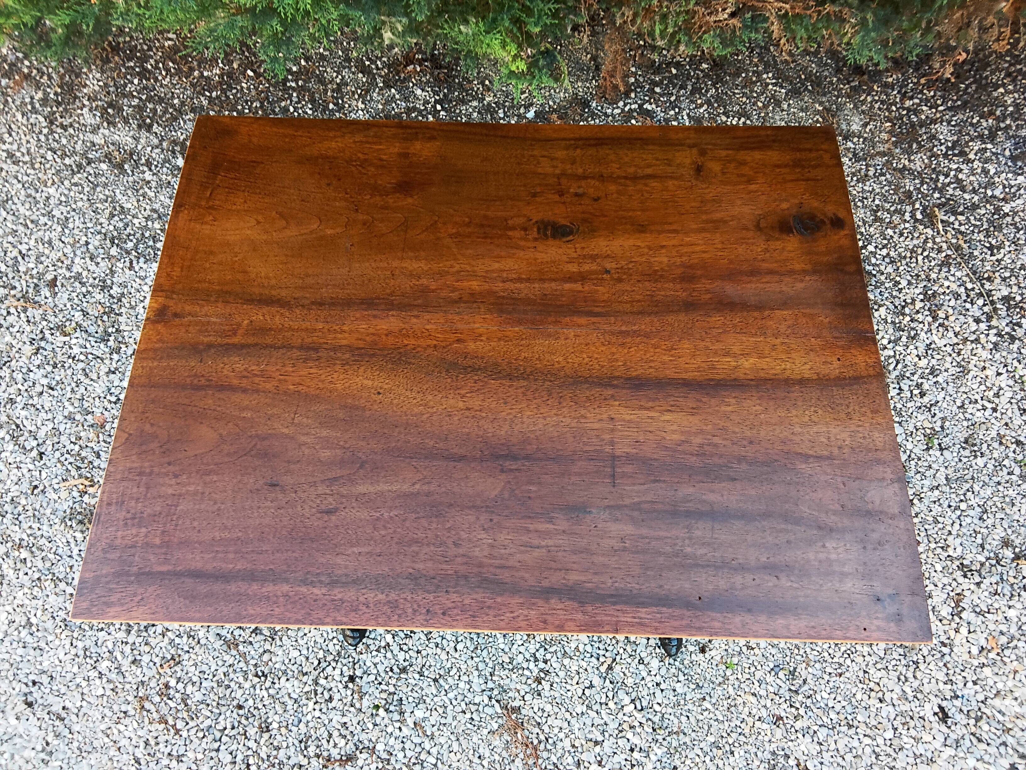 Bistro table