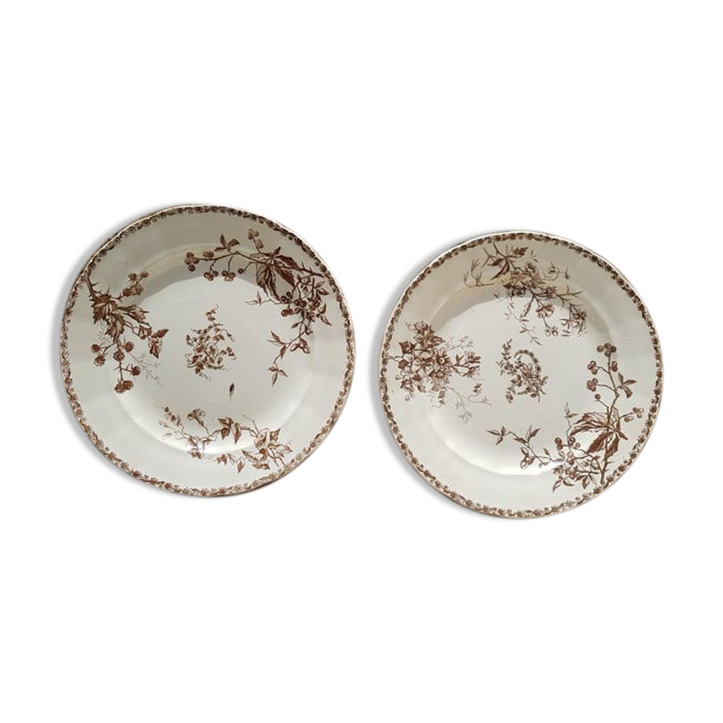 Set of 2 plates in Iron Earth HB & Cie model Moscow