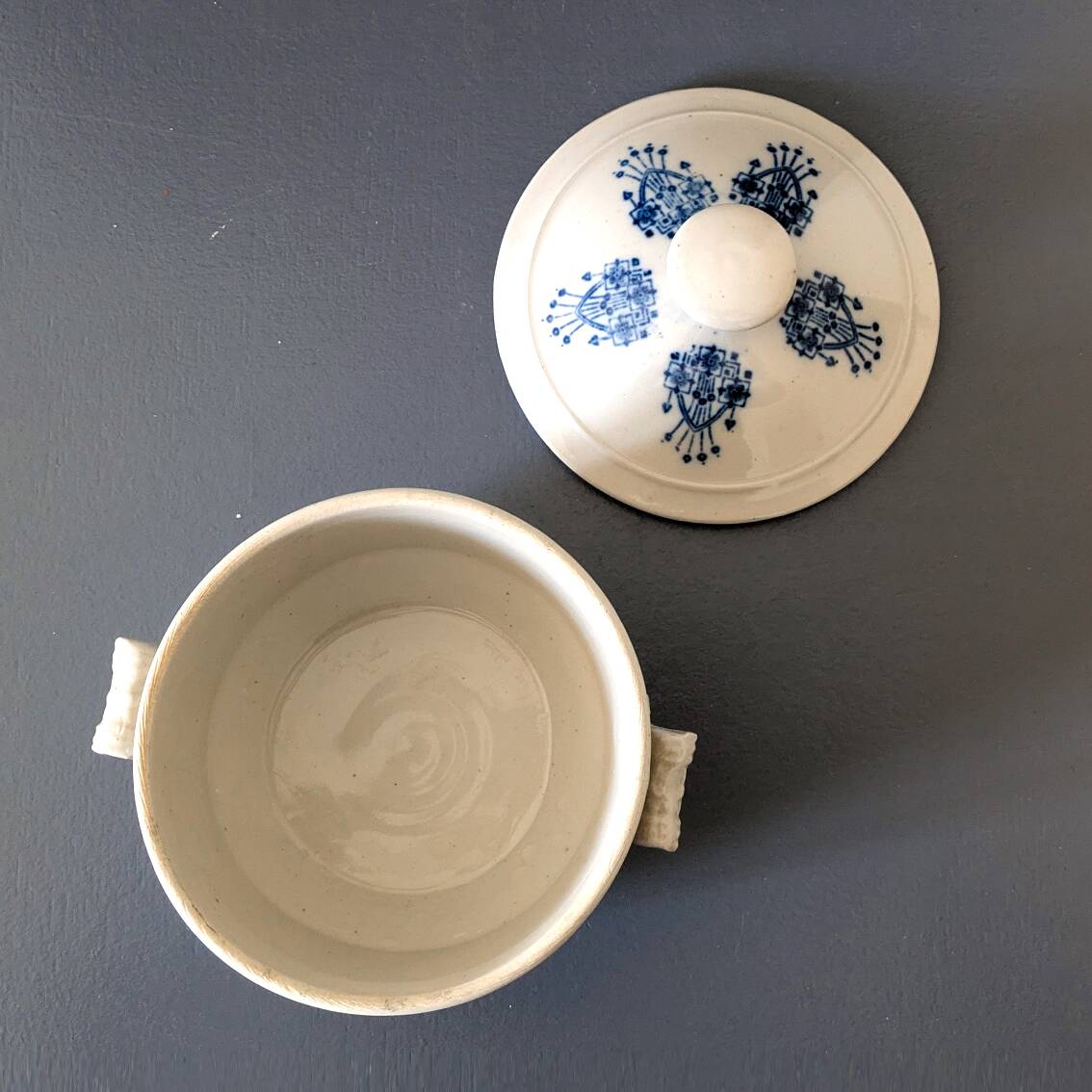 Small Saint-Uze tureen, 700ml, 15cm diameter
