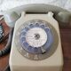 Téléphone a cadran rotatif