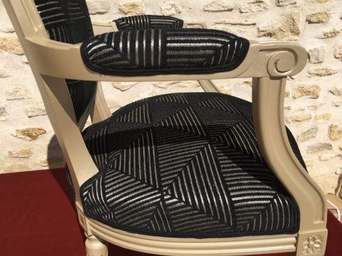 Fauteuil cabriolet style Louis XVI