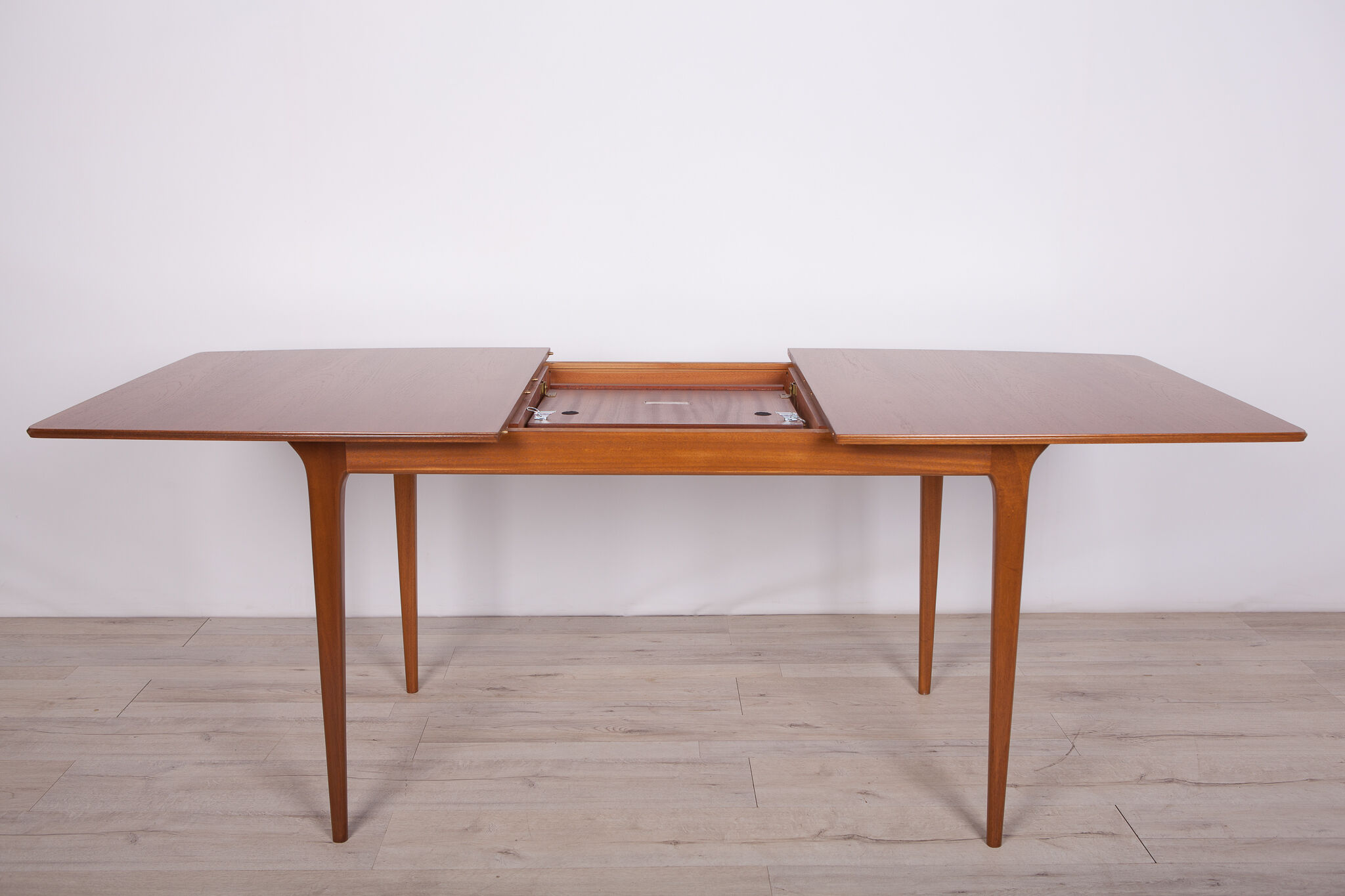 Mid-Century Teak Extendable Dining Table from McIntosh, 1960s