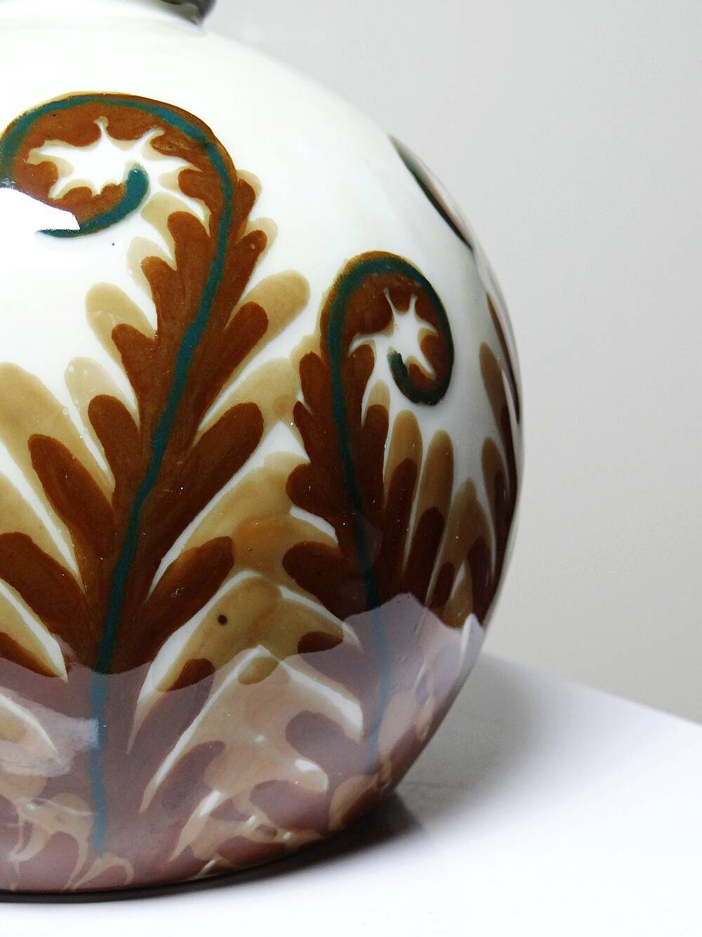 Small porcelain ball vase Tharaud Limoges circa 1920-1940