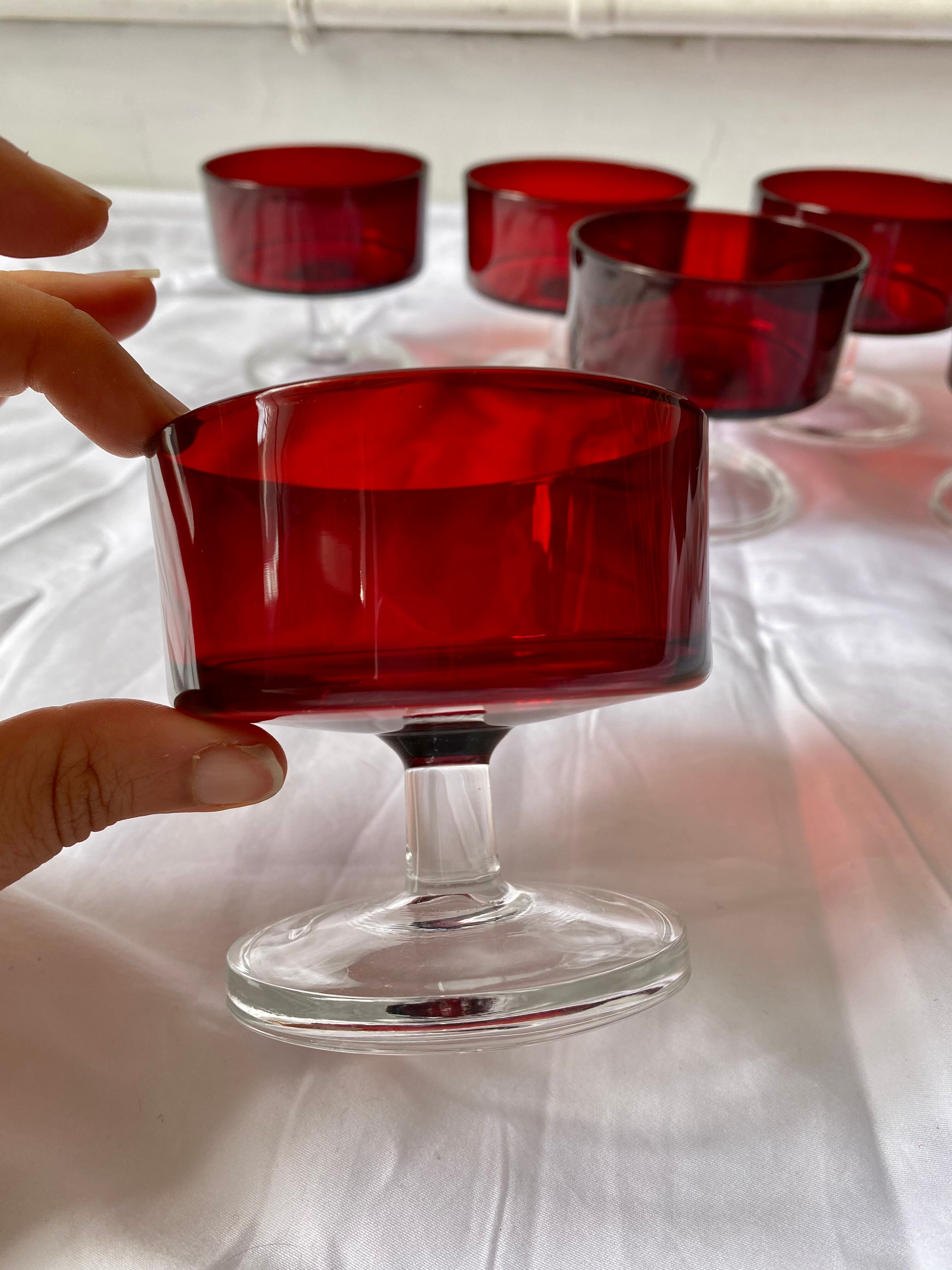 Luminarc champagne glasses