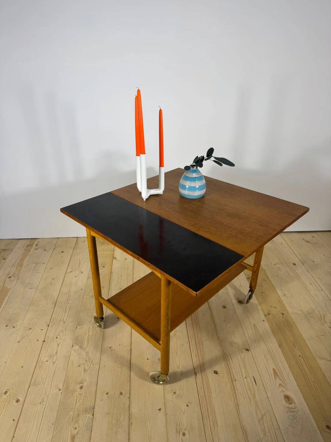 1960s convertible trolley – Vintage coffee table