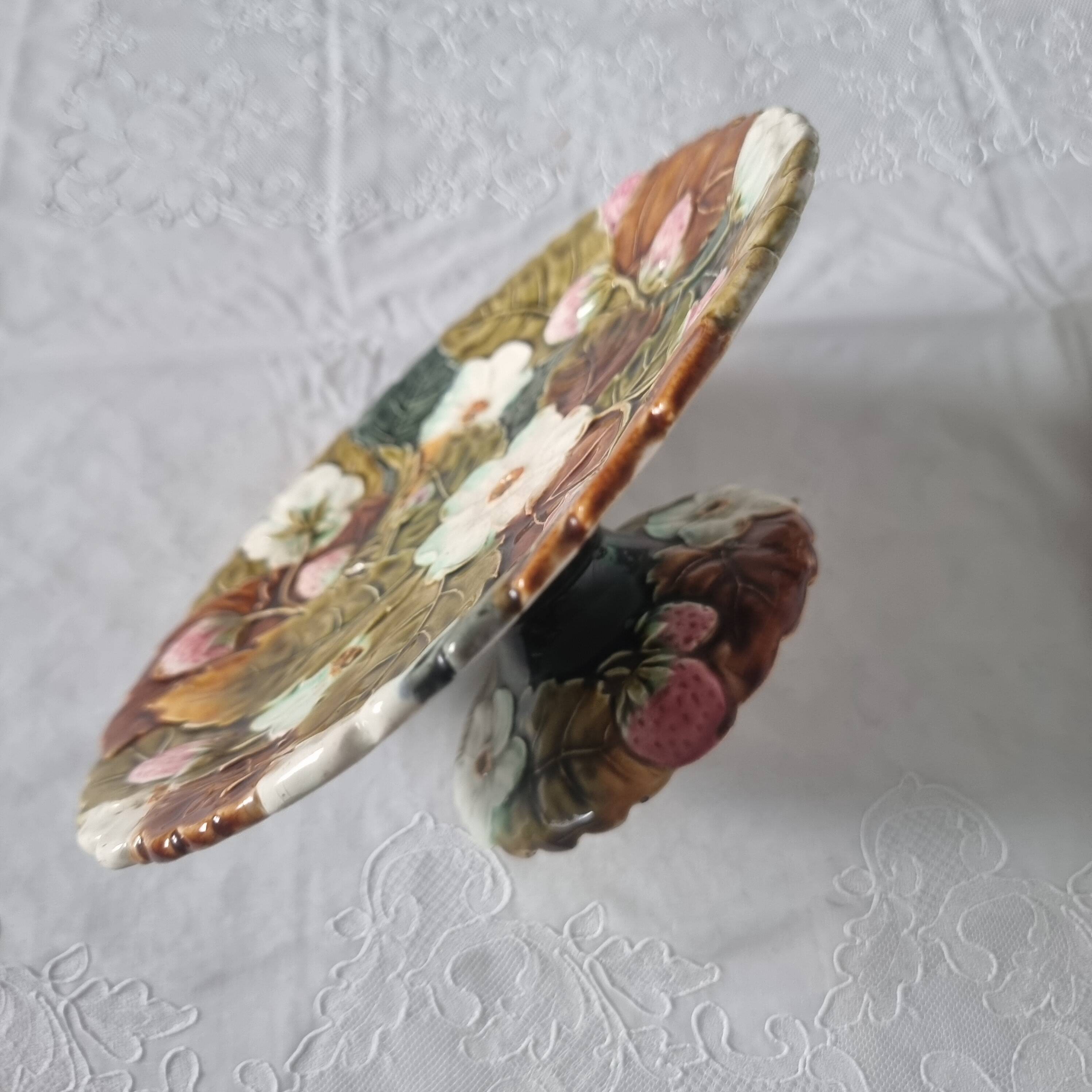 Set of 6 french onnaing barbonite ceramic plates and cake plate