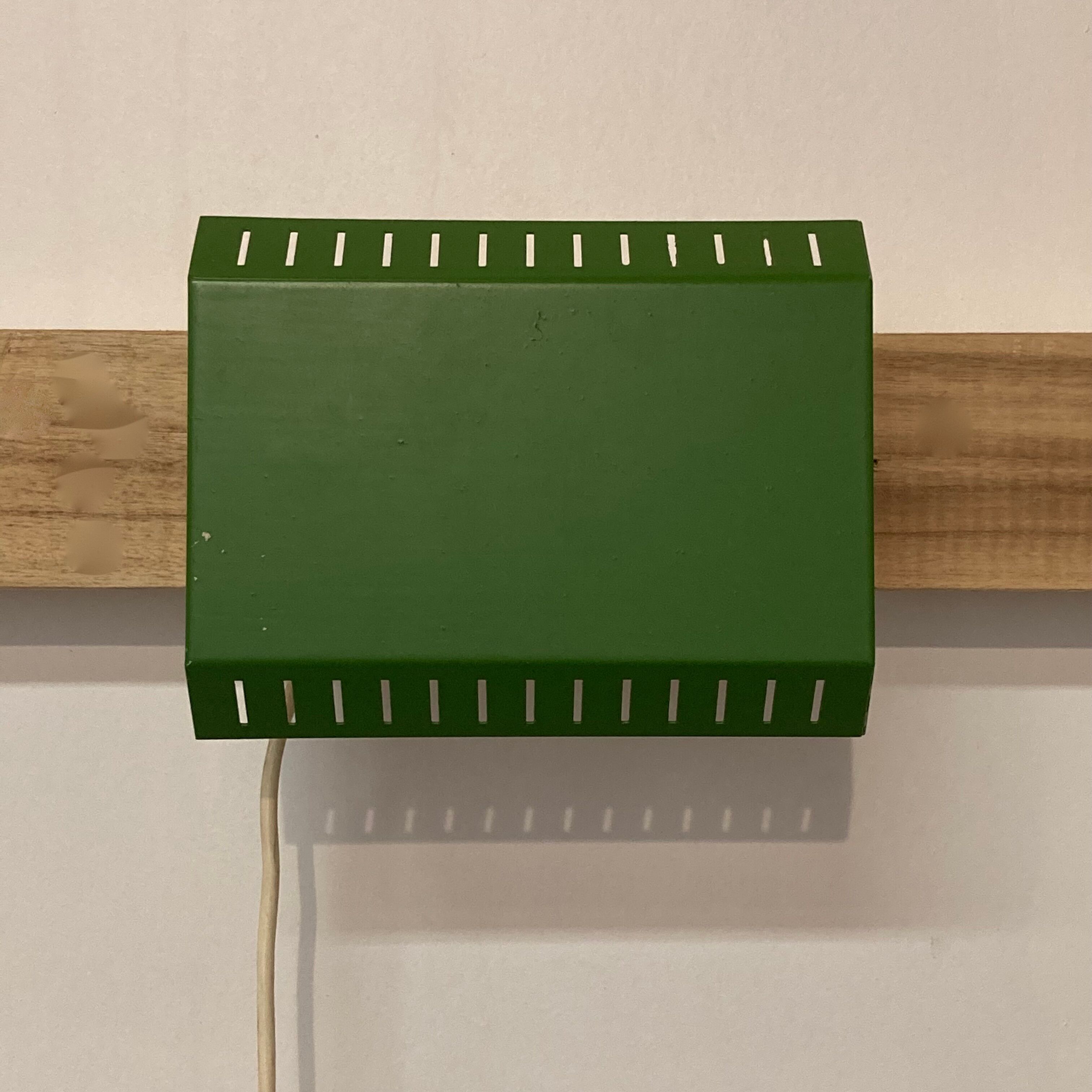 Green swivel wall lamp Scandinavian design 1950.