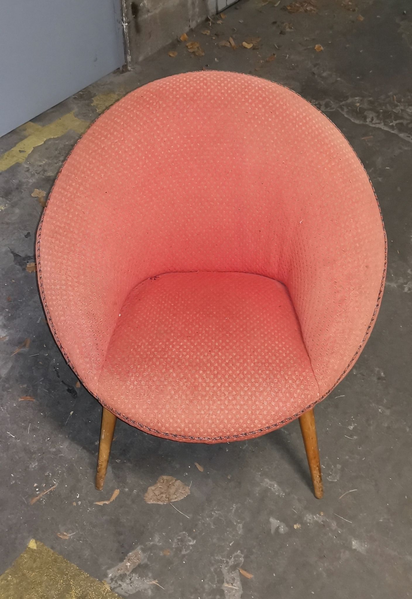 Fauteuil rond egg vintage années 50