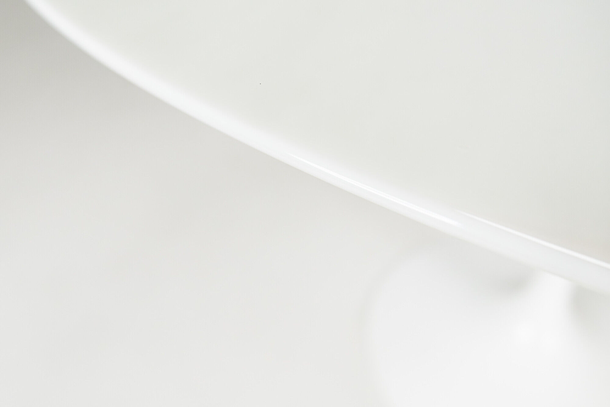 Round marble Tulip dining table by Eero Saarinen, 2000s