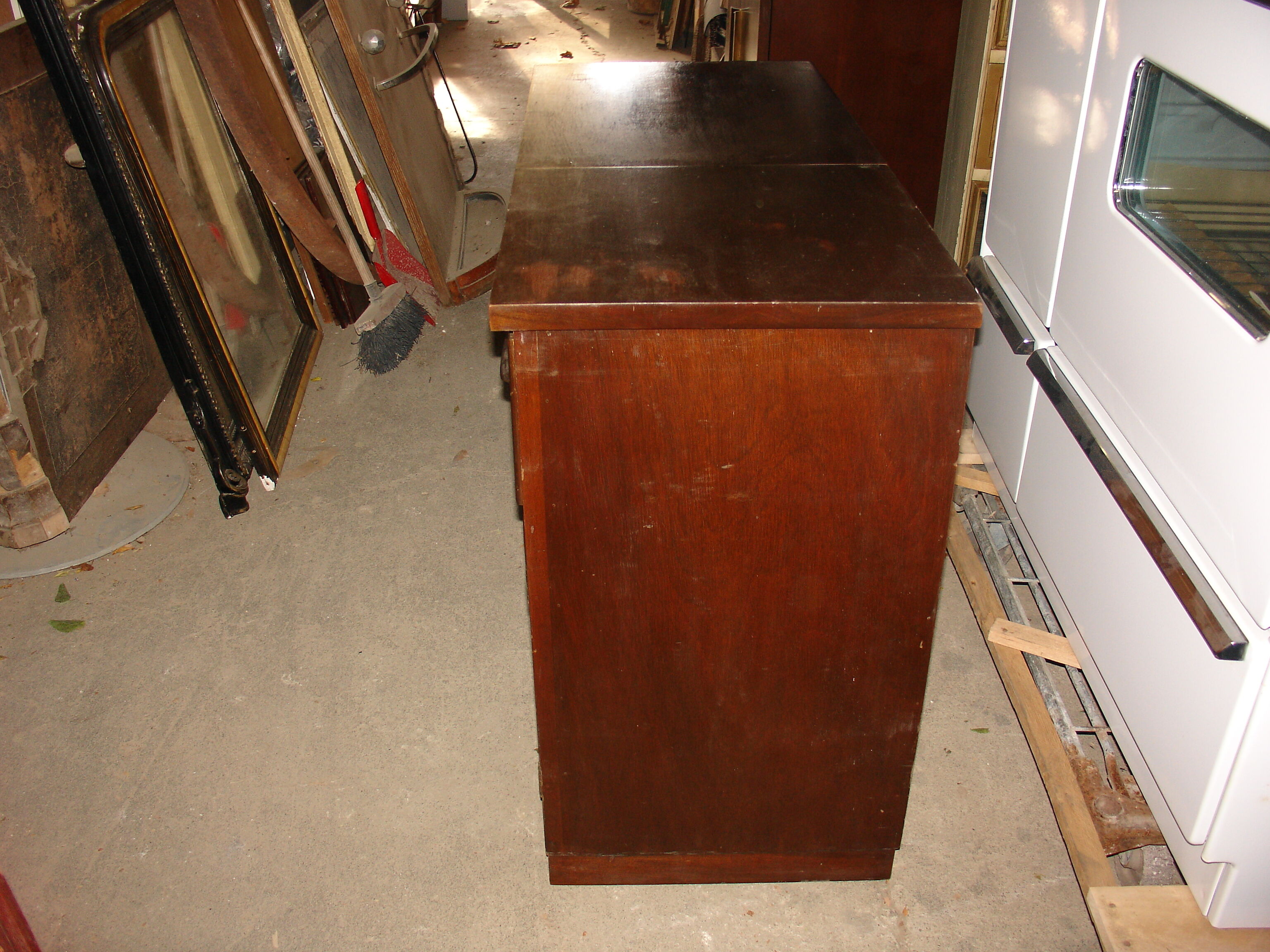 Dressing table in mahogany and straw, made in Mexico in 1959