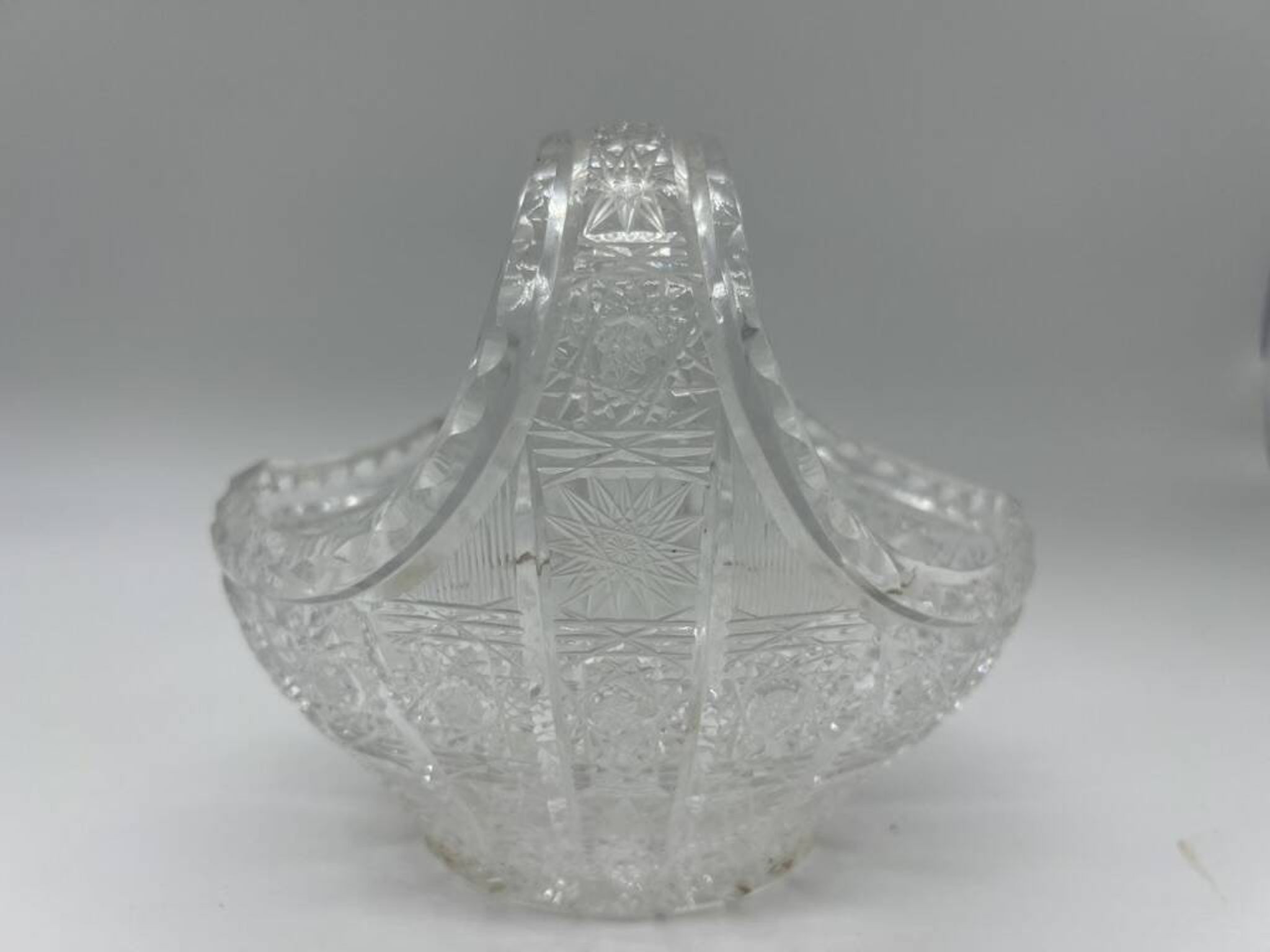 Panier en cristal de Bohême taillé – XXe siècle