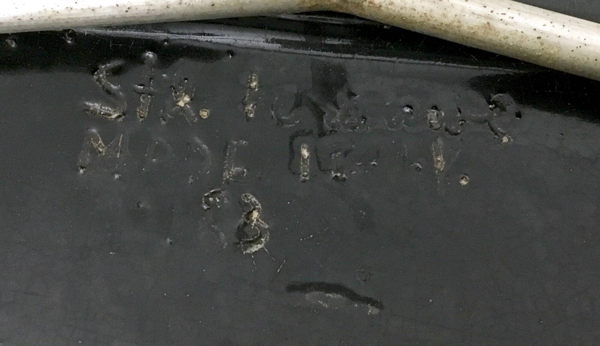 Oval Coffee Table by Stil Keramos with a Colored Lacquered Ceramic Top