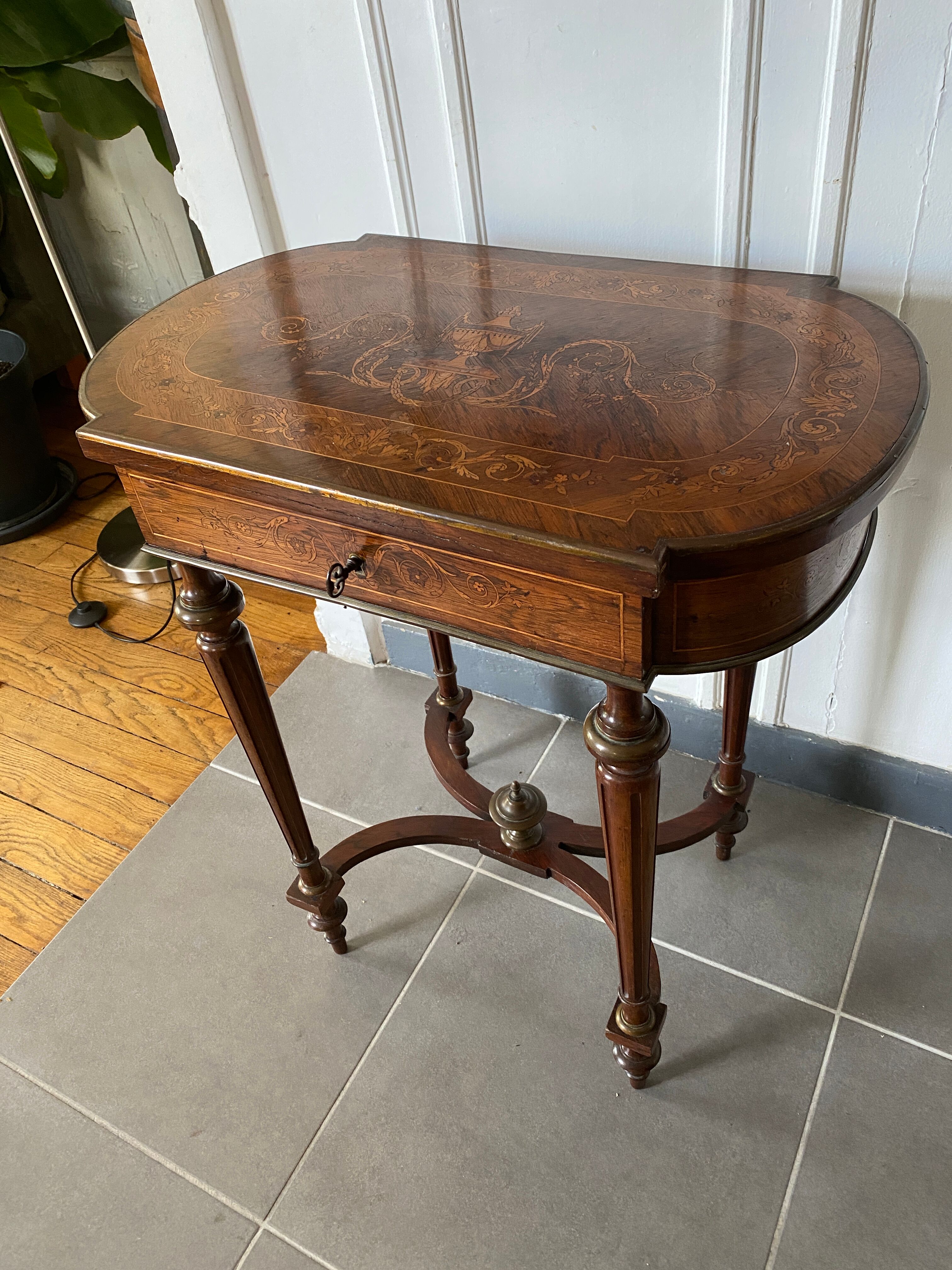 Napoleon III style table inlaid style