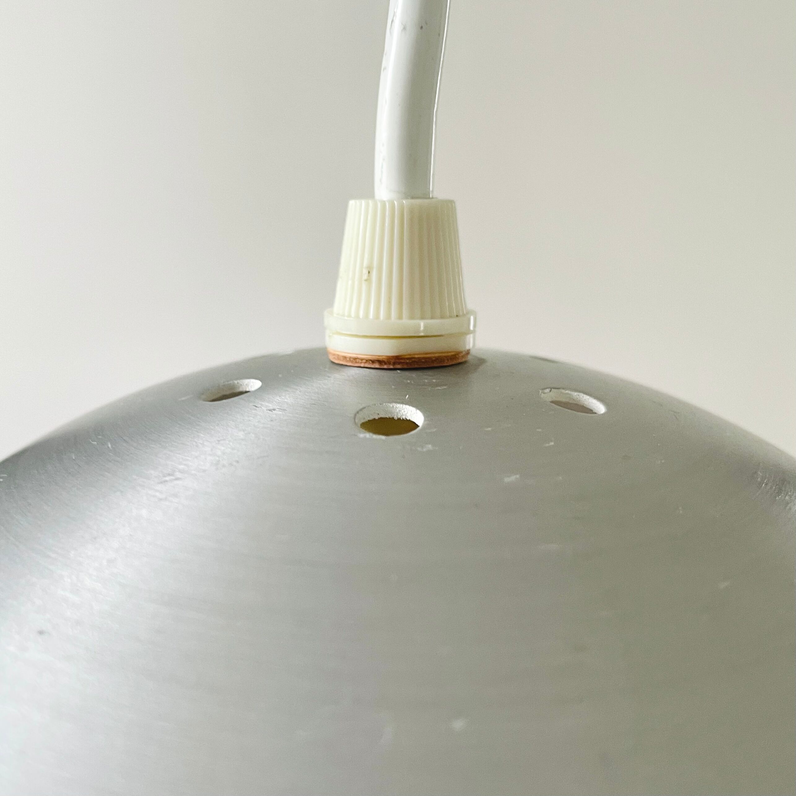 Pair of eyeball suspensions