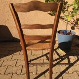 Chaise en bois et paille