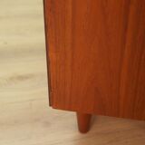 Classic chest of drawers