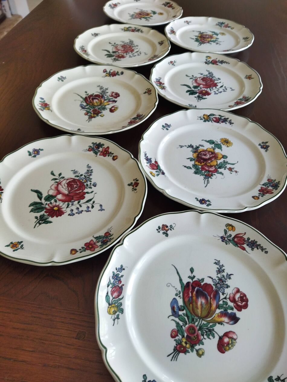 8 flat plates Villeroy & Boch Mettlach 1562 Vieux Strasbourg 8 flat plates Villeroy & Boch Mettlach 1562 Vieux Strasbourg