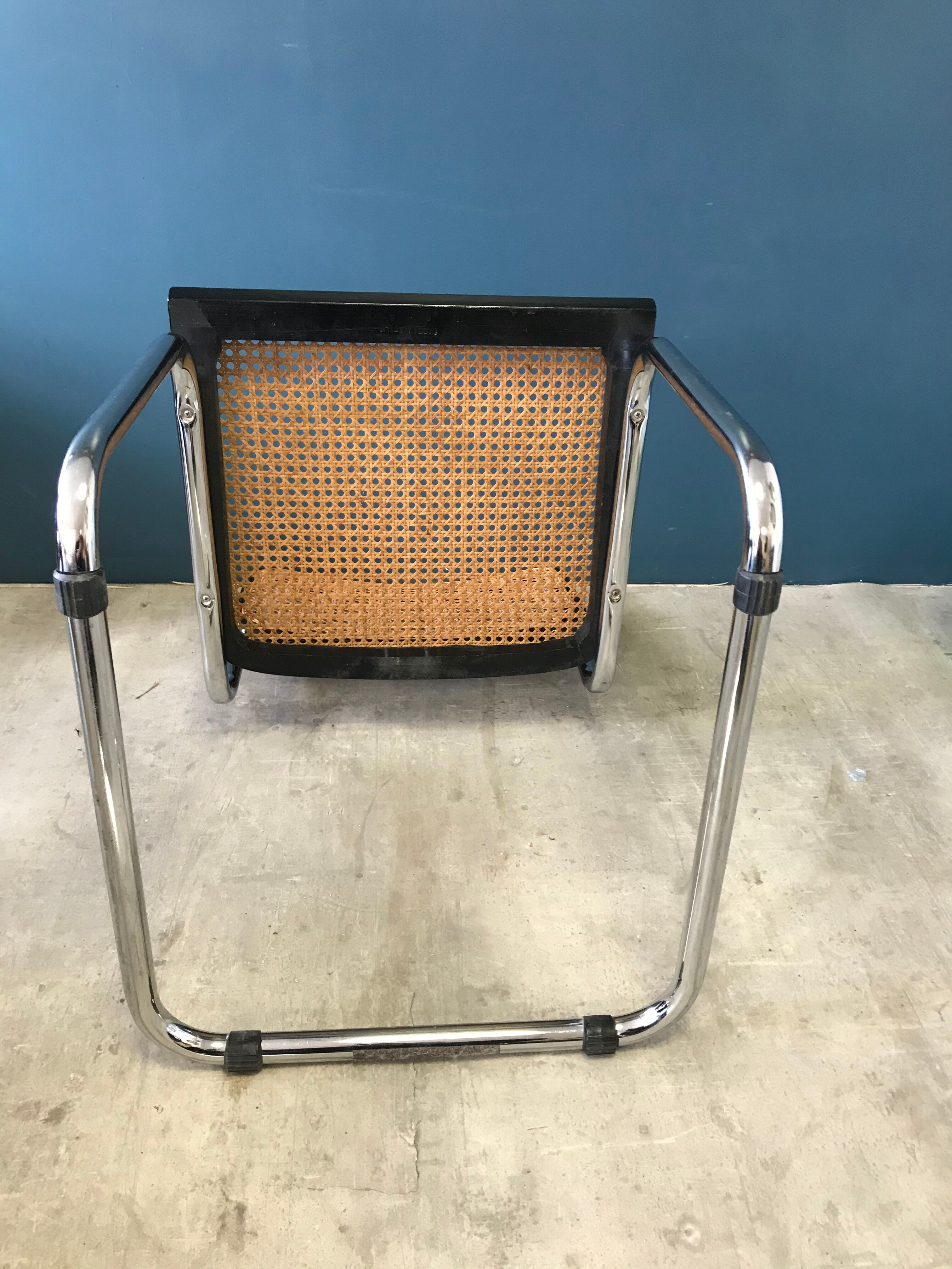 B32 Marcel Breuer 80's black and chrome chair