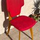 Chaise rétro vintage rouge graphique