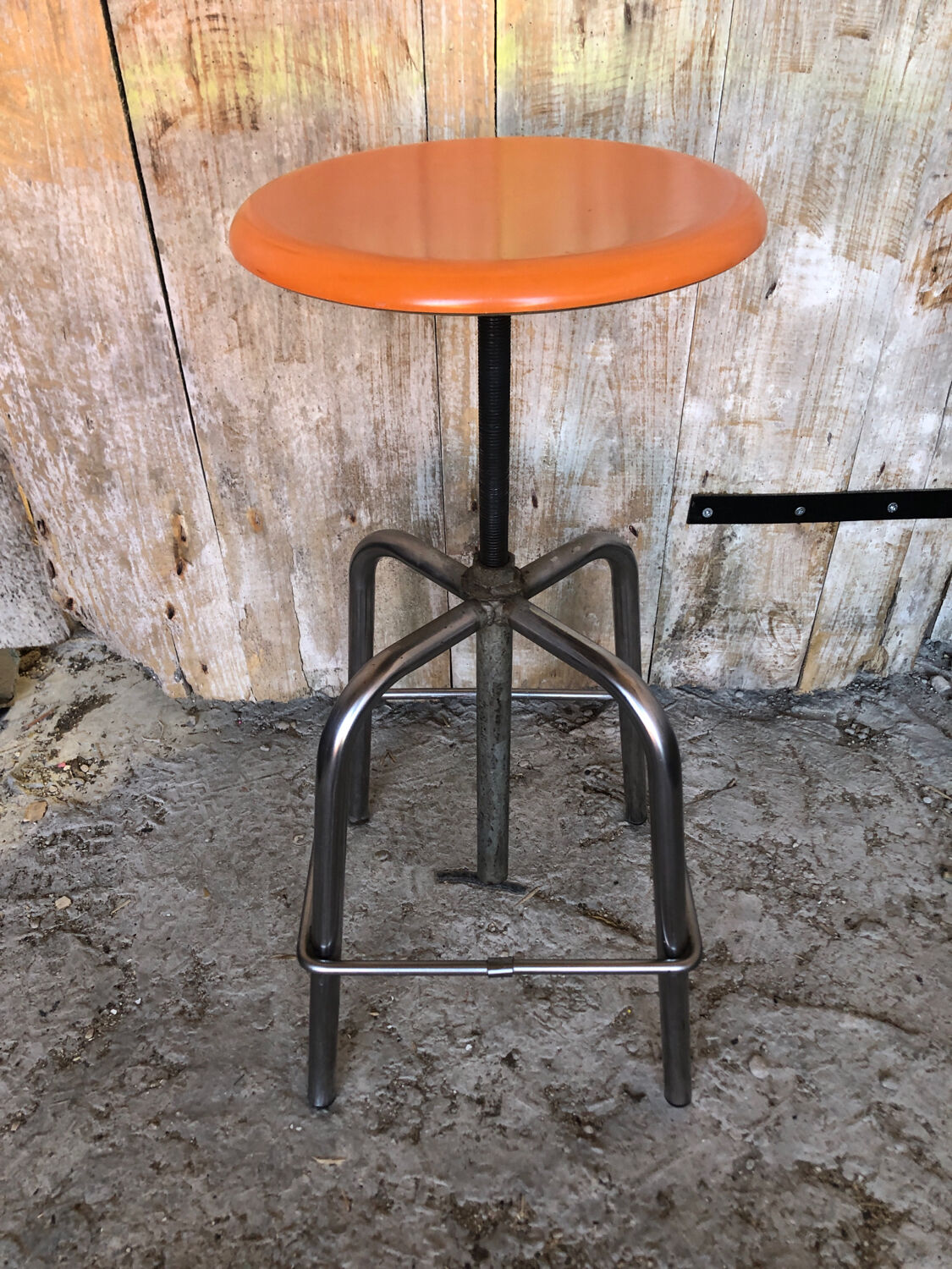 Tabouret à vis Werzalit