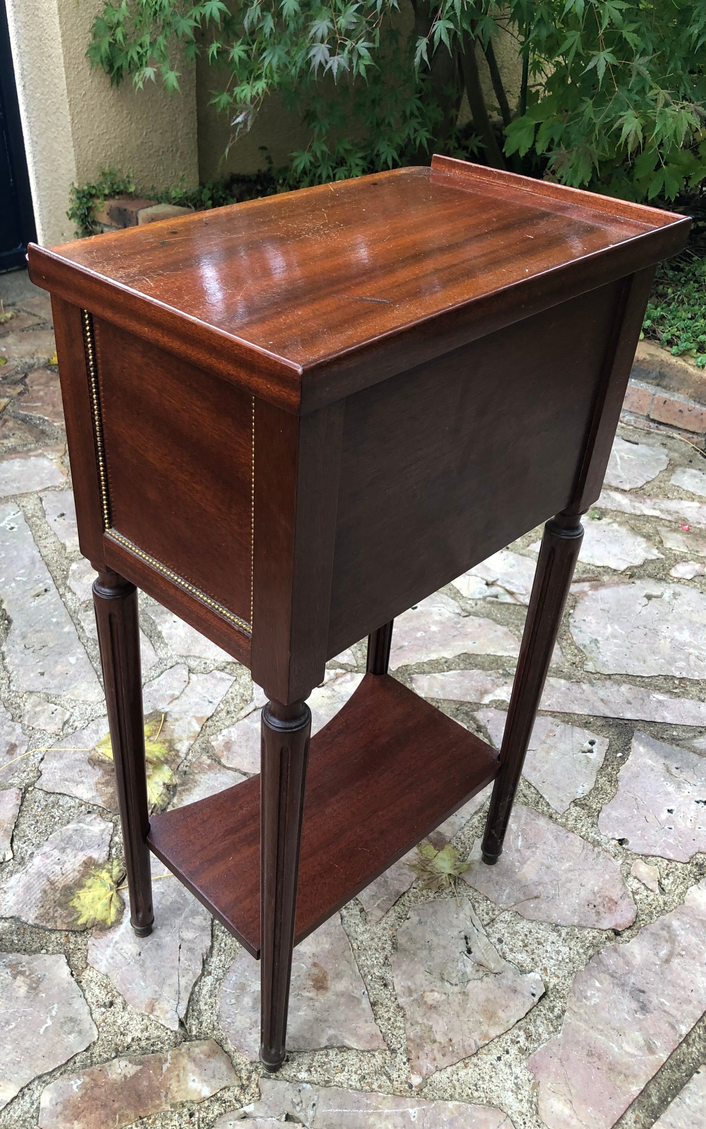 Board-style wooden bedside