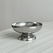 Set of 6 vintage stainless steel bowls.