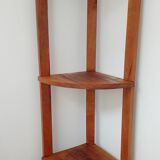 Corner shelf