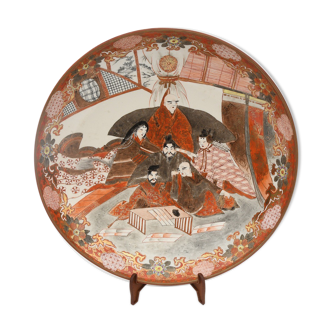 Plat rond en porcelaine du Japon